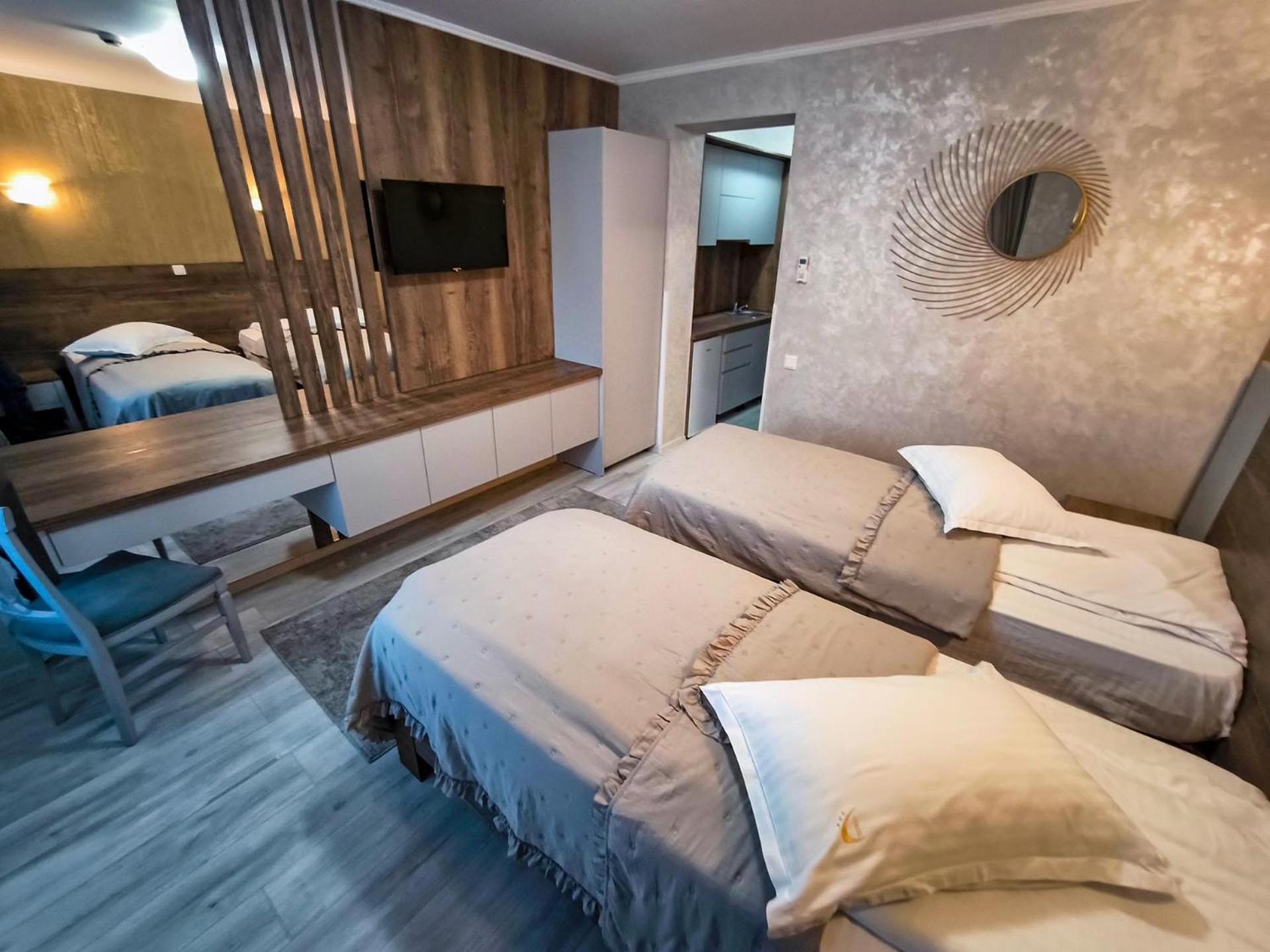 Hotel Dorobanti Iasi Buitenkant foto