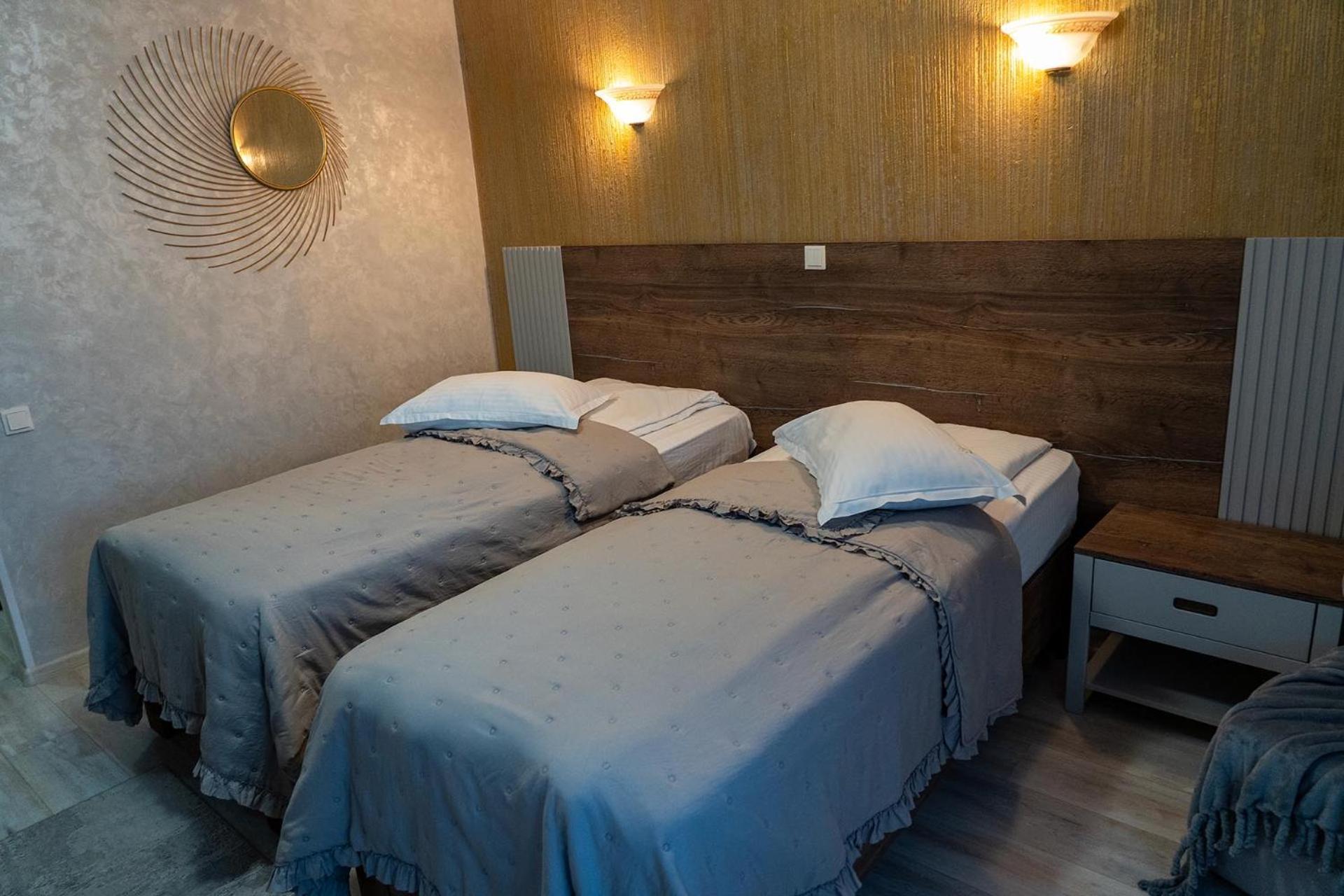 Hotel Dorobanti Iasi Buitenkant foto